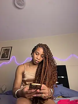 transgenderbrownskin Momentaufnahme des Live-Raums auf Stripchat