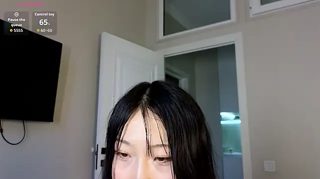 twilight_sakura live room snapshot on Stripchat