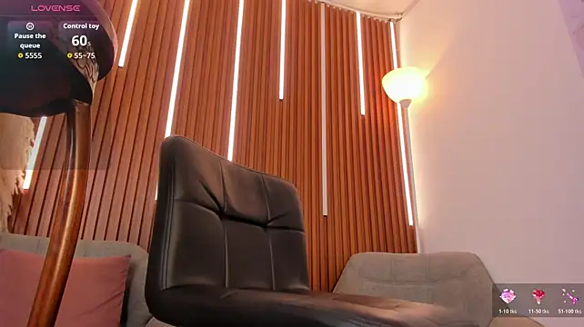 valentina_ssweet live room snapshot on Stripchat