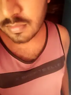vansh2111 live room snapshot on Stripchat