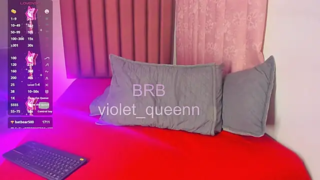 violet_queenn live room snapshot on Stripchat