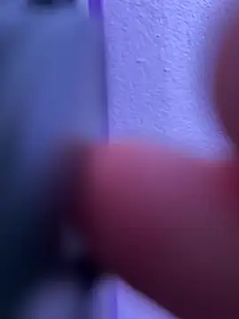 williamsmiiths16 live room snapshot on Stripchat
