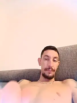 willouh-66 снимок онлайн-комнаты на Stripchat