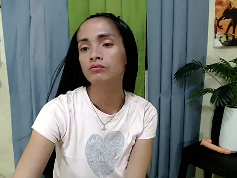 xAsianTOPModelx live room snapshot on Stripchat