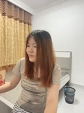 xiaolin2333 снимок онлайн-комнаты на Stripchat