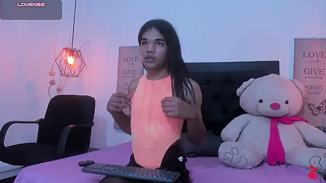 yeika_smith live room snapshot on Stripchat