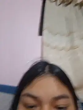 yenifer15 captura de la sala en vivo en Stripchat