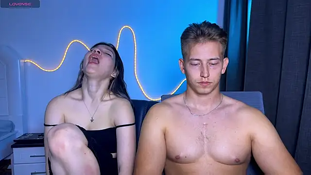 youfindus live room snapshot on Stripchat