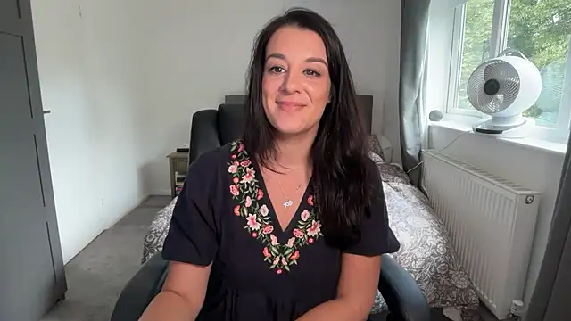 yourcassiexo momentopname van live room op Stripchat