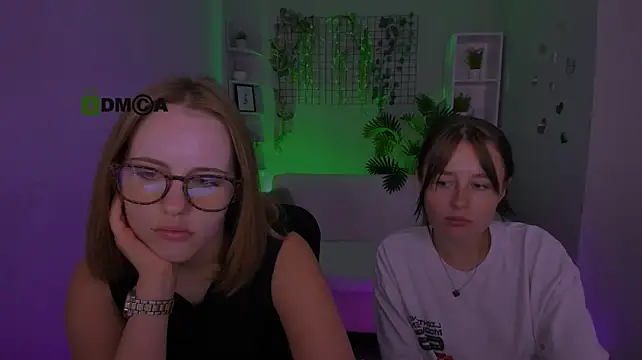 yourhailey1 снимок онлайн-комнаты на Stripchat