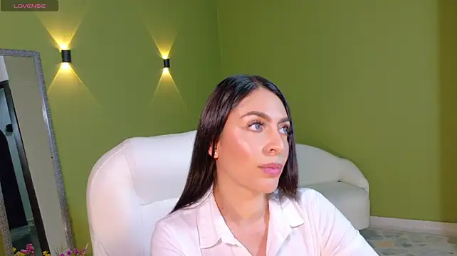 yourmagic_venus captura de la sala en vivo en Stripchat