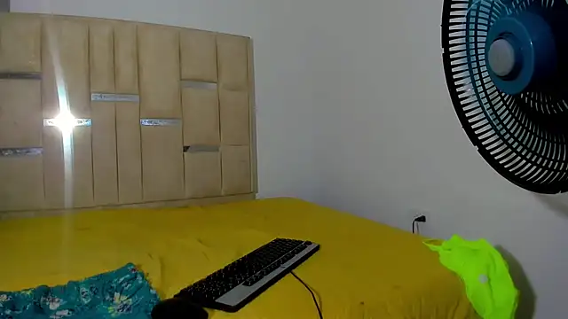 yoursweet_stefanny66 снимок онлайн-комнаты на Stripchat