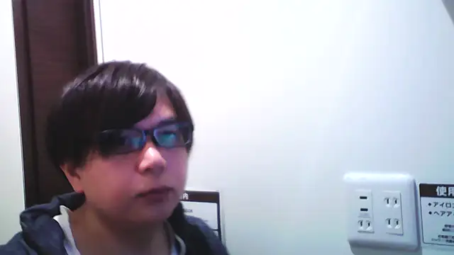 yu-yu28 momentopname van live room op Stripchat