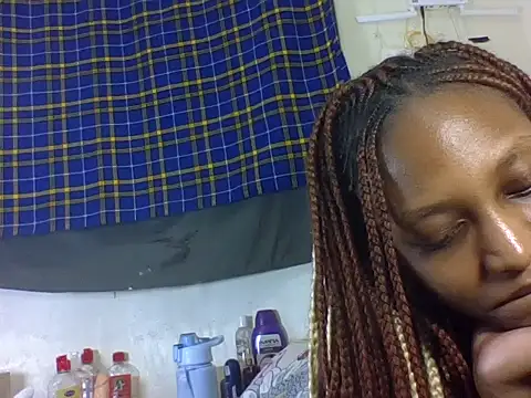 yummyqueenk momentopname van live room op Stripchat