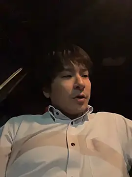 yuuki8910 captura de la sala en vivo en Stripchat