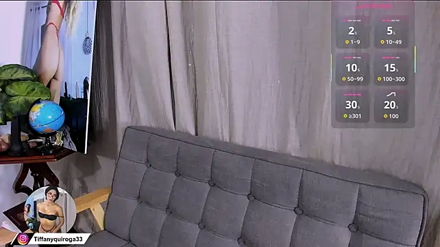 zou_quira momentopname van live room op Stripchat